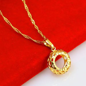 成發珠寶銀樓 純金9999 黃金項鏈 純金吊墜 鏤空鼓形 墜子 男士 女款 時尚 年輕 青春 短鎖骨鏈 溫柔 經典款 禮